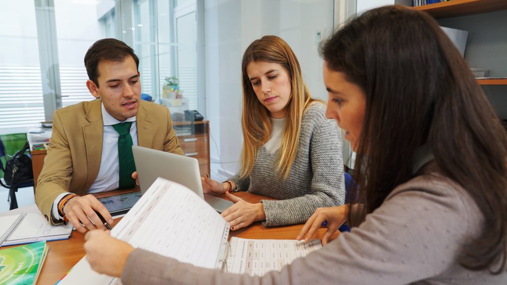 Reunión de profesores del Colegio CEU San Pablo Sevilla