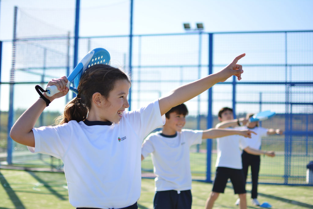 Alumnados de extraescolares del Colegio CEU San Pablo Sevilla